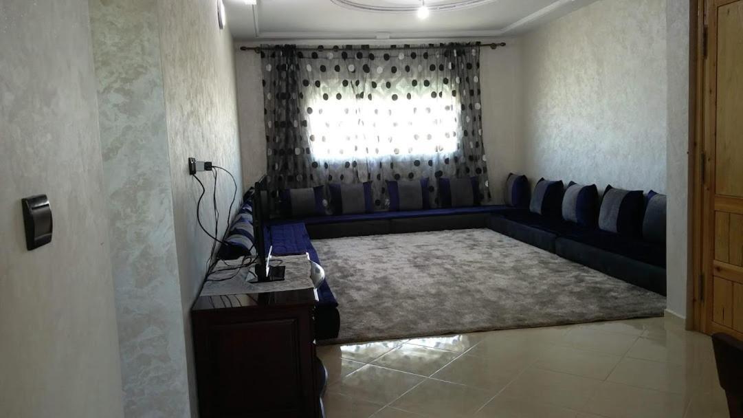 Logement Hotel Et Navette Gratuite フェズ エクステリア 写真